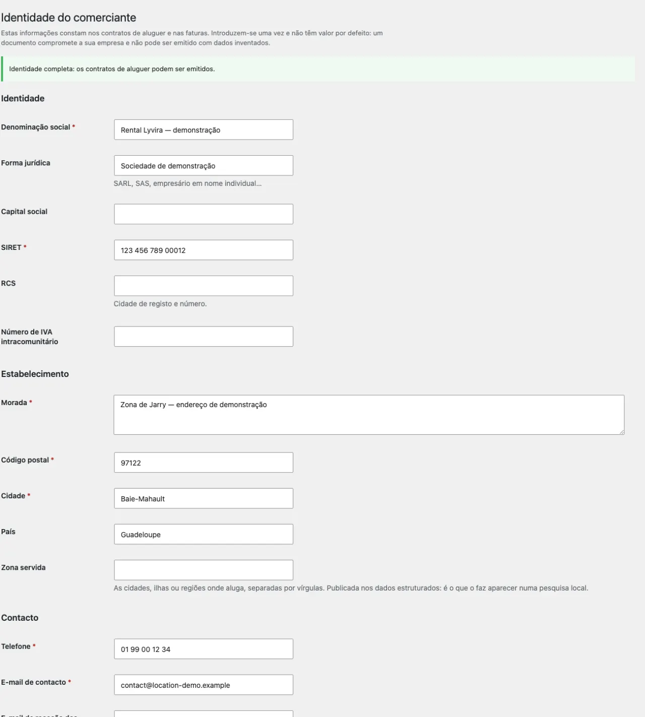 Onde introduzo os dados da minha empresa?